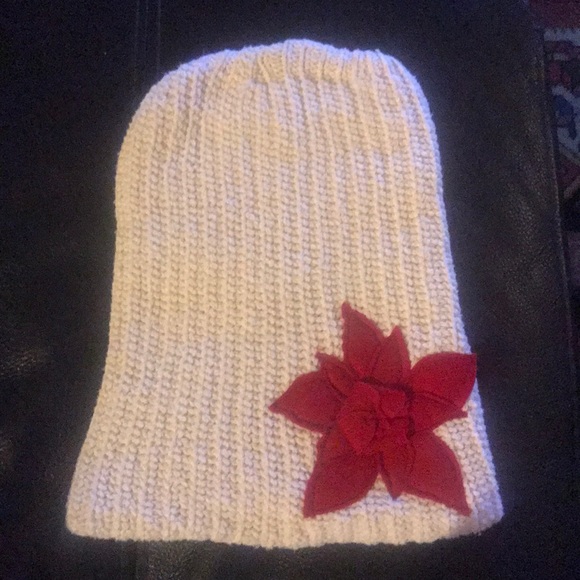 NWOT Knit Poinsettia Beanie - Picture 1 of 8